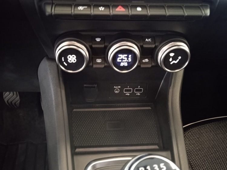 Renault Captur II Techno foto 18