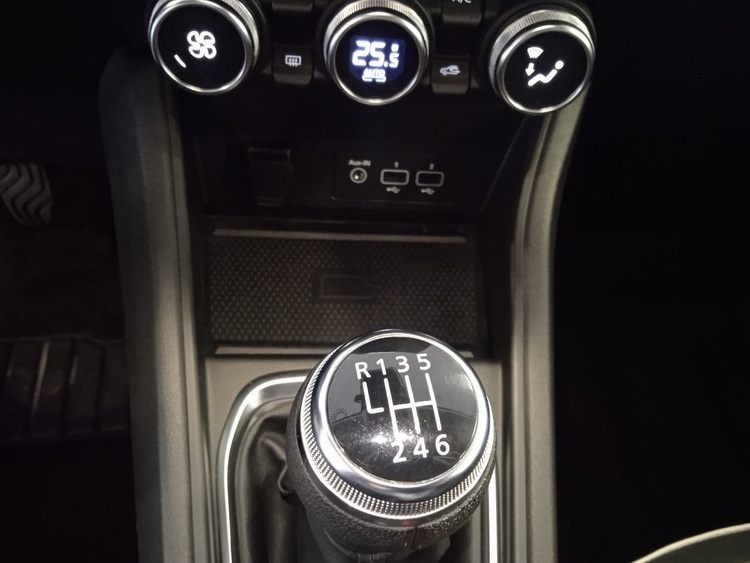 Renault Captur II Techno foto 15
