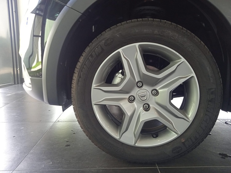 Dacia Sandero Stepway Essential foto 23
