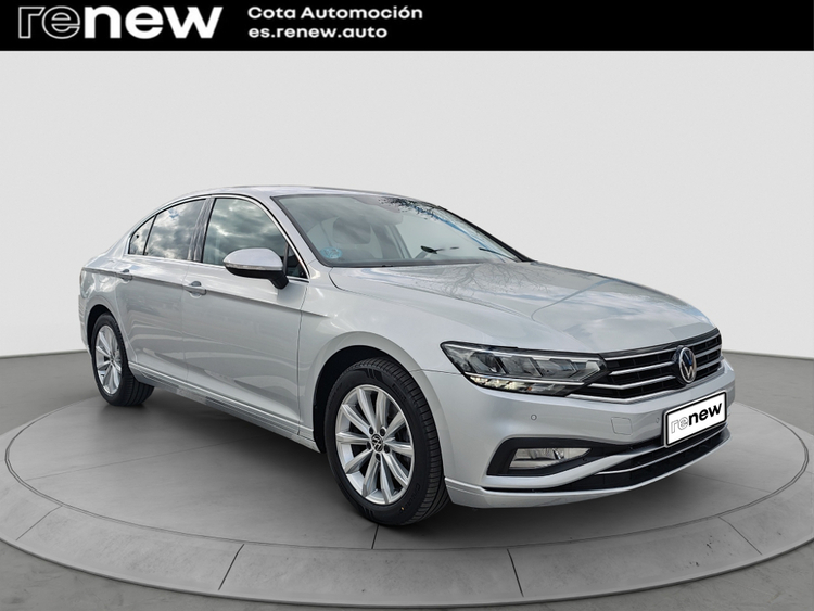 VOLKSWAGEN PASSAT 2.0TDI EVO Executive DSG7 110kW foto 13