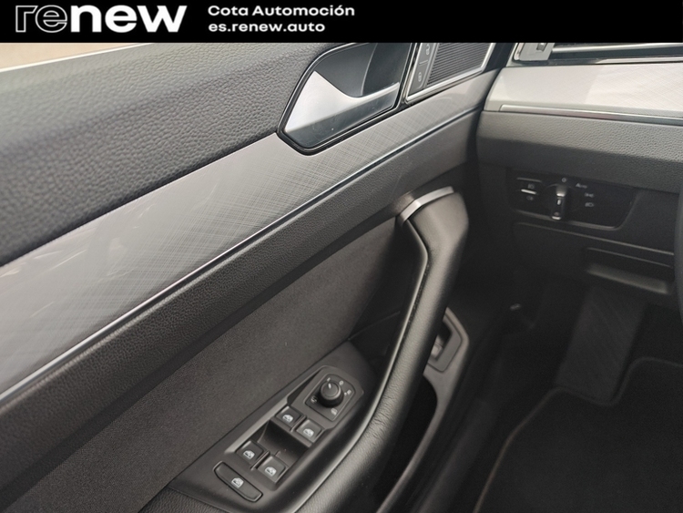 VOLKSWAGEN PASSAT 2.0TDI EVO Executive DSG7 110kW foto 15
