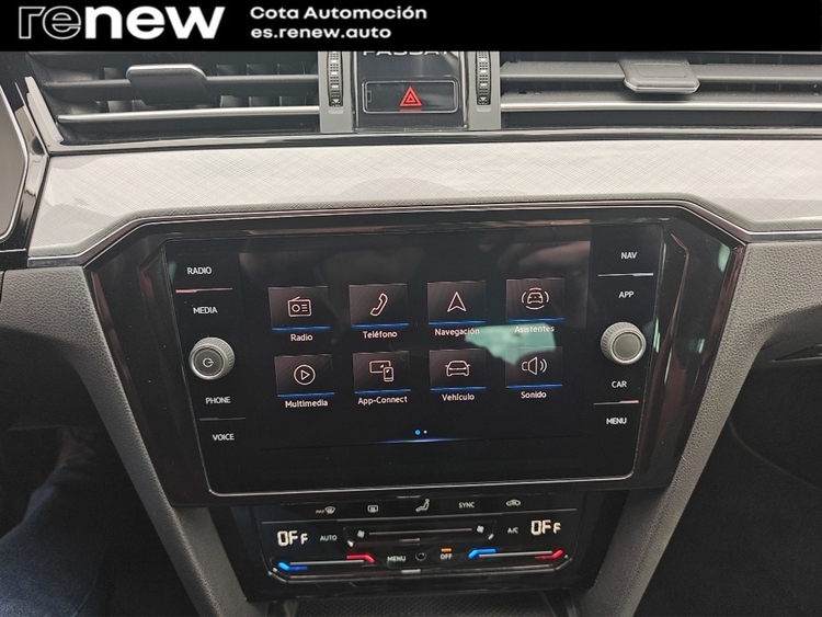 VOLKSWAGEN PASSAT 2.0TDI EVO Executive DSG7 110kW foto 17