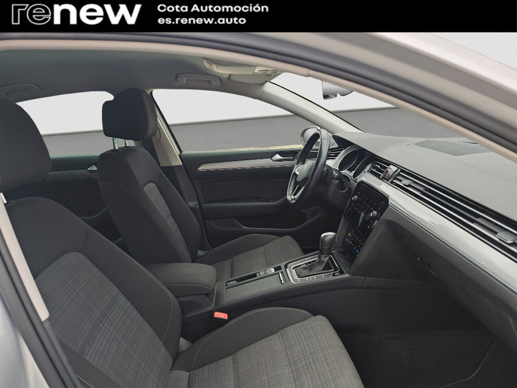 VOLKSWAGEN PASSAT 2.0TDI EVO Executive DSG7 110kW foto 18