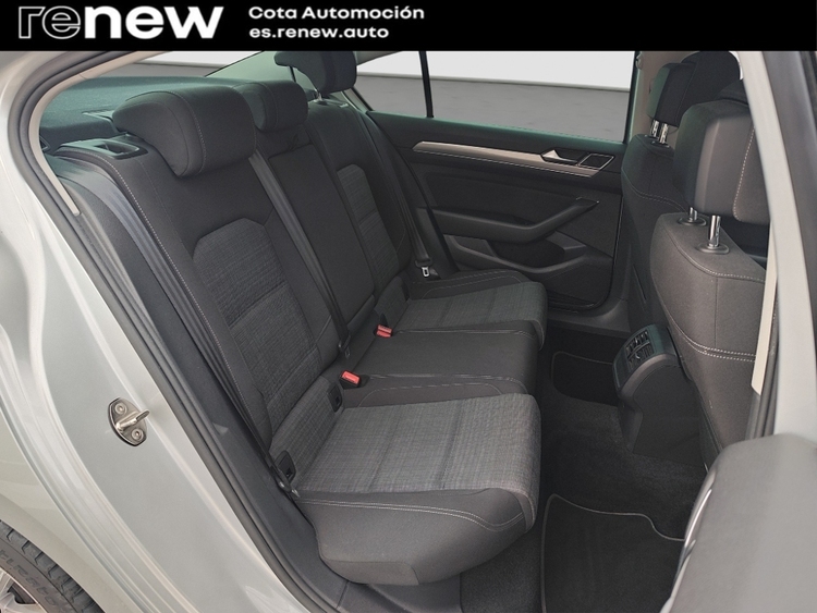 VOLKSWAGEN PASSAT 2.0TDI EVO Executive DSG7 110kW foto 19