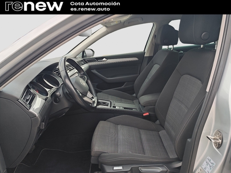 VOLKSWAGEN PASSAT 2.0TDI EVO Executive DSG7 110kW foto 8