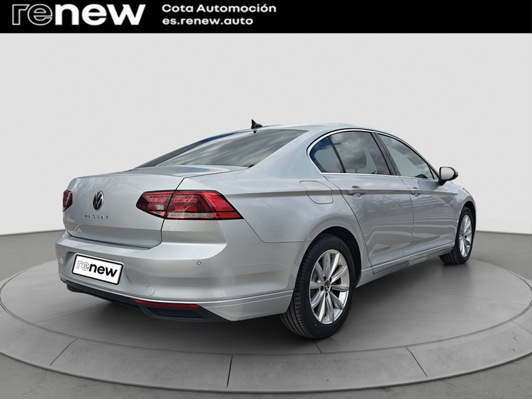 VOLKSWAGEN PASSAT 2.0TDI EVO Executive DSG7 110kW foto 9