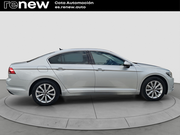 VOLKSWAGEN PASSAT 2.0TDI EVO Executive DSG7 110kW foto 11