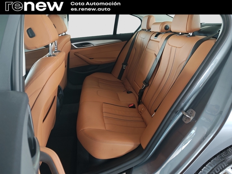 BMW Serie 5 530e foto 20