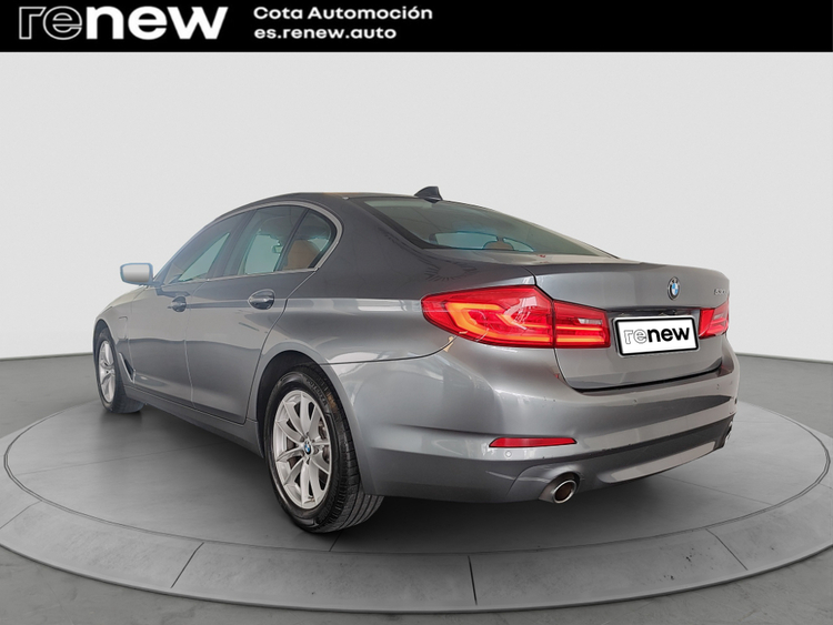 BMW Serie 5 530e foto 5