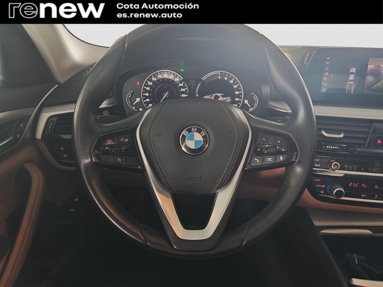 BMW Serie 5 530e foto 11