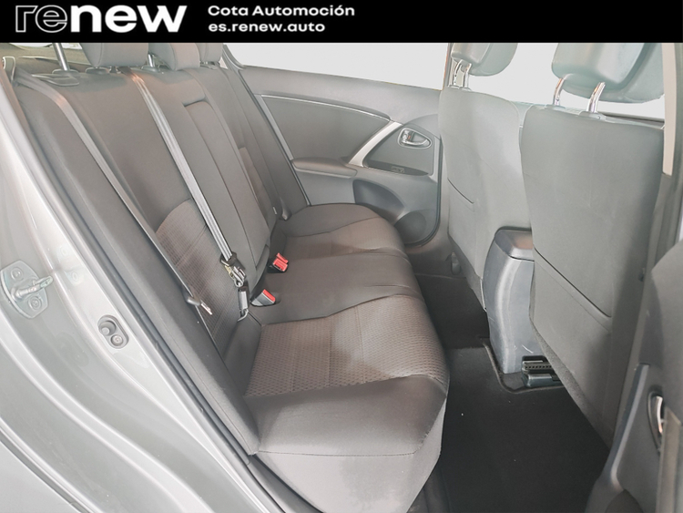 Toyota Avensis Advance foto 19