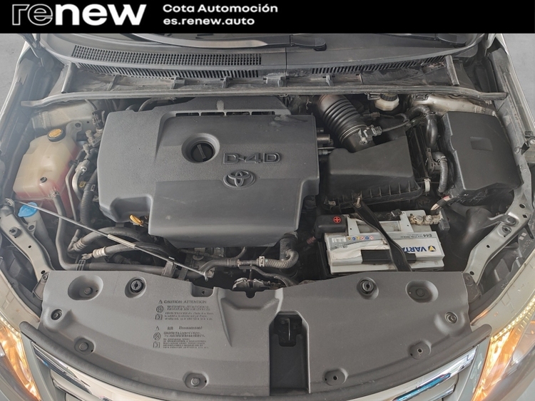Toyota Avensis Advance foto 20