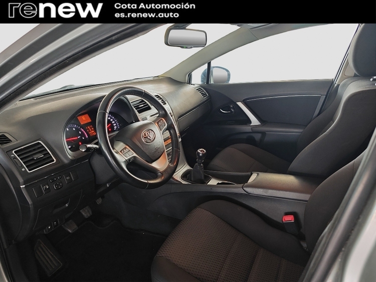 Toyota Avensis Advance foto 6