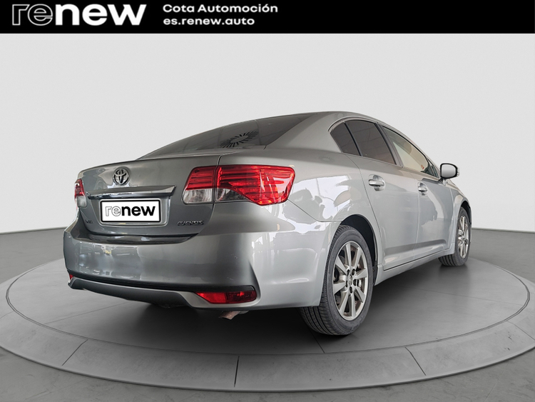 Toyota Avensis Advance foto 9