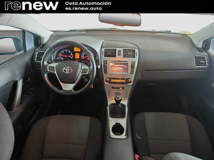 Toyota Avensis Advance foto 10