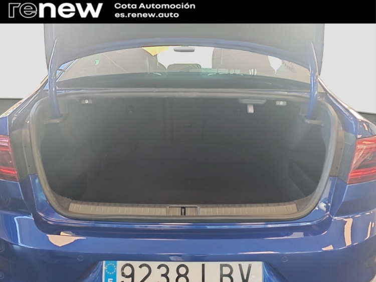 Volkswagen Passat R-Line foto 18