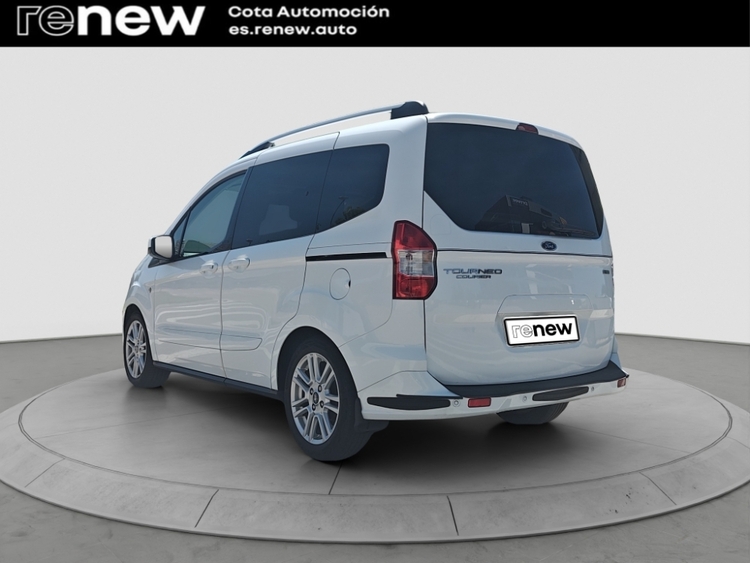 Ford Tourneo Courier Titanium foto 5