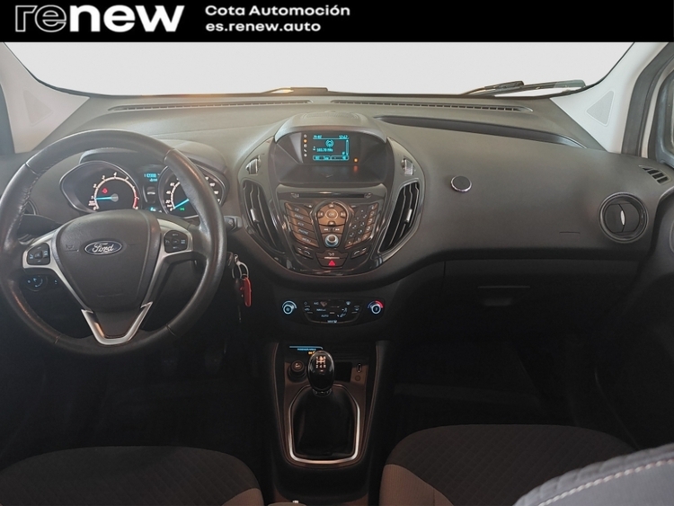 Ford Tourneo Courier Titanium foto 11