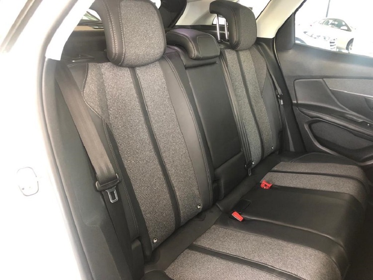 Peugeot 3008 Allure foto 19