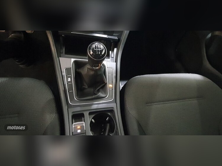 Volkswagen Golf VII Advance foto 18